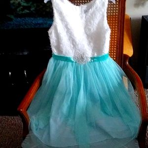 Little girls dress size 12 used.